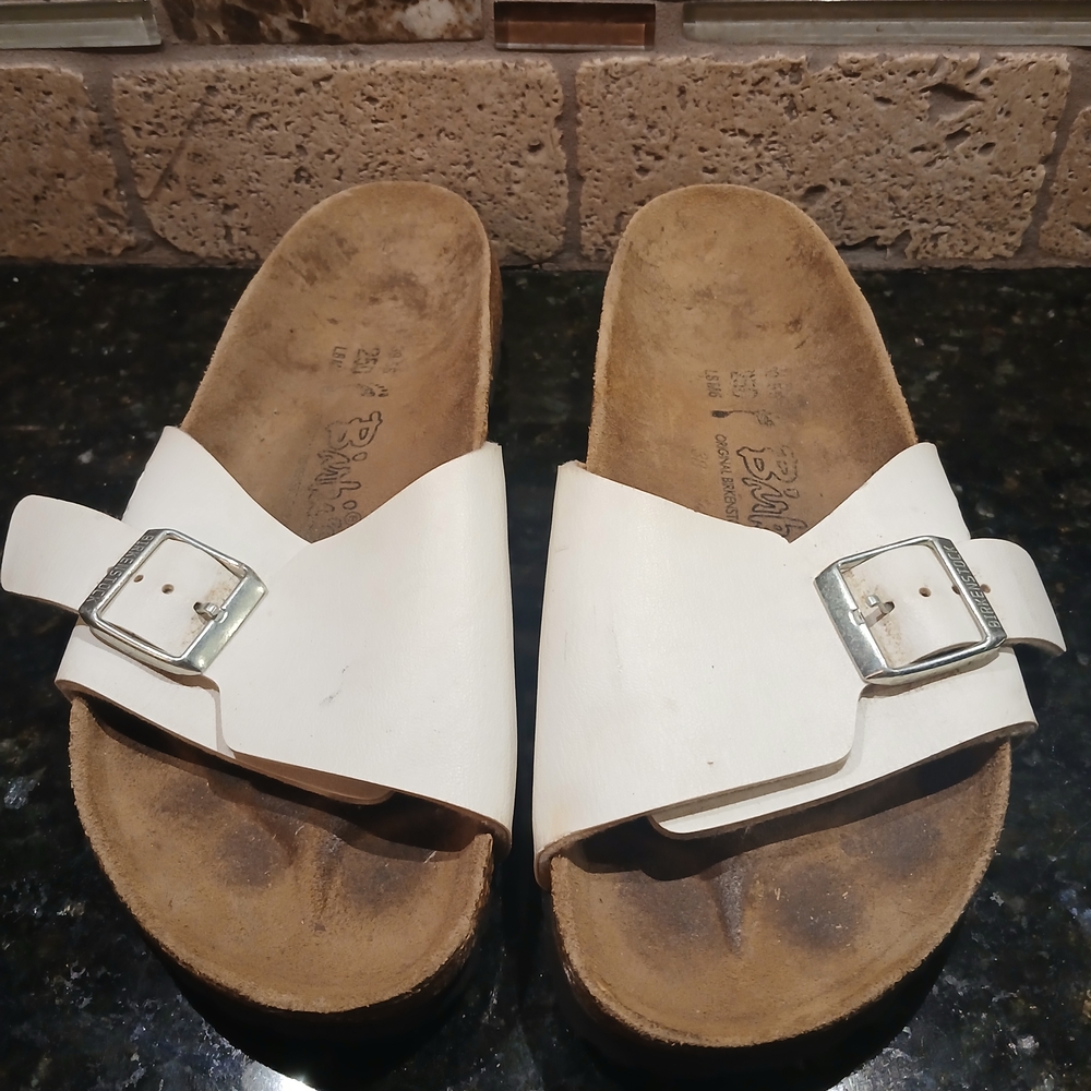 Birkenstock Tan Footbed Sandals